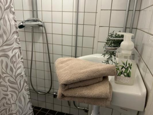 Stockholm Loft Haven 3 Beds In A 1- Bedroom Gem - 917 Estocolmo Exterior foto
